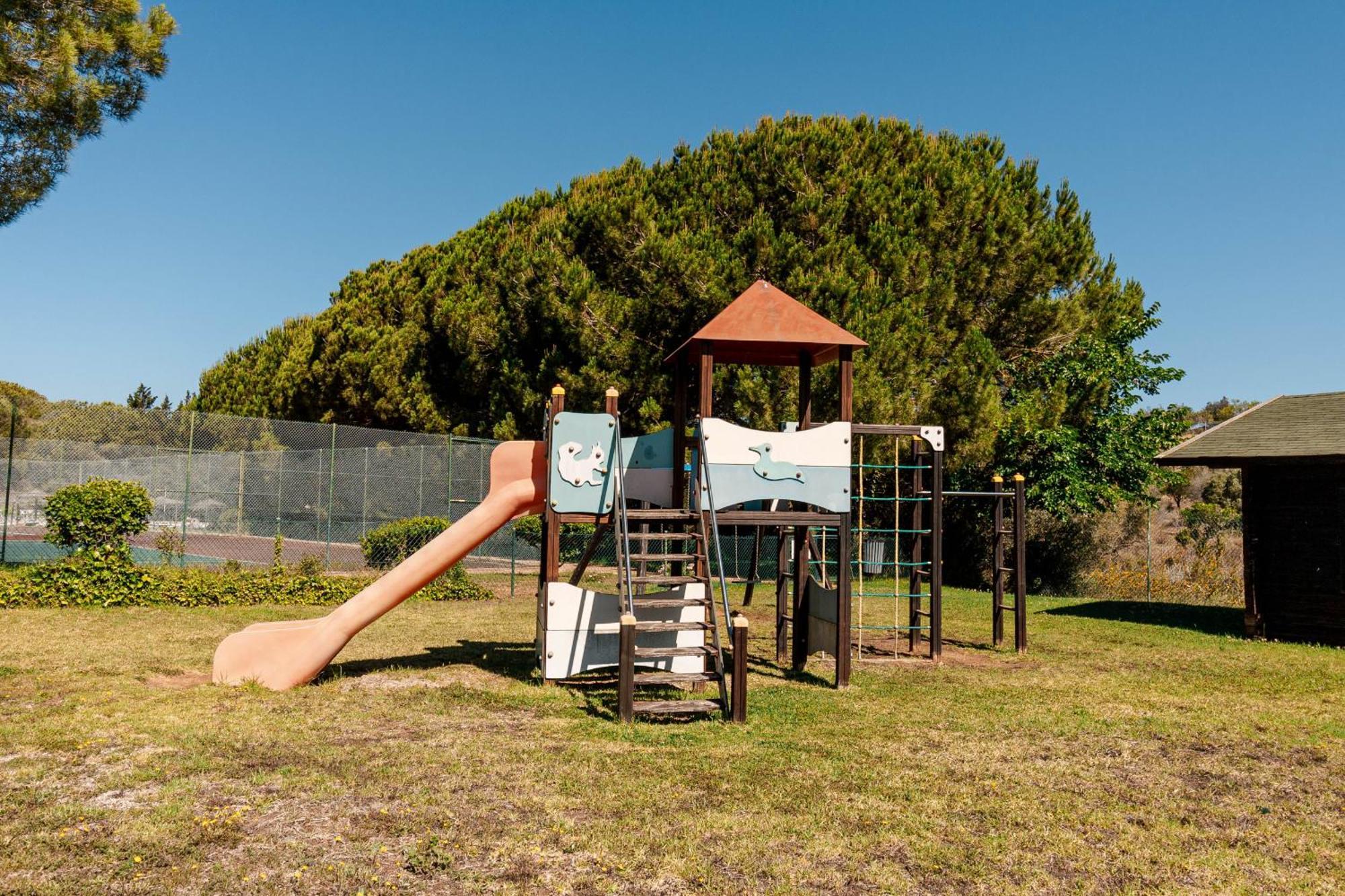 Marina Park -a038 *